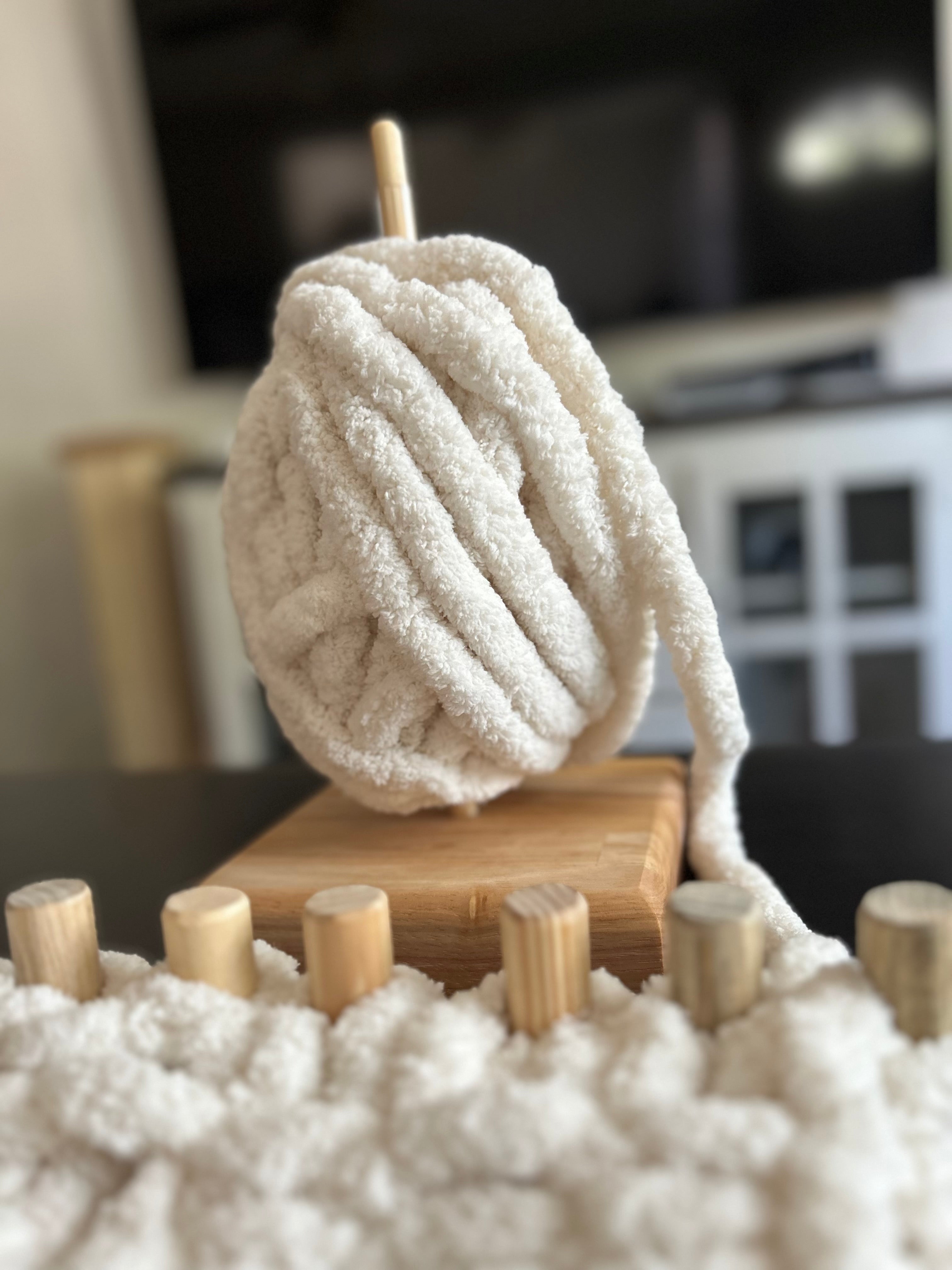 Chunky Yarn Holder: Jumbo Bobbin for Finger Knitting & Blanket Loom