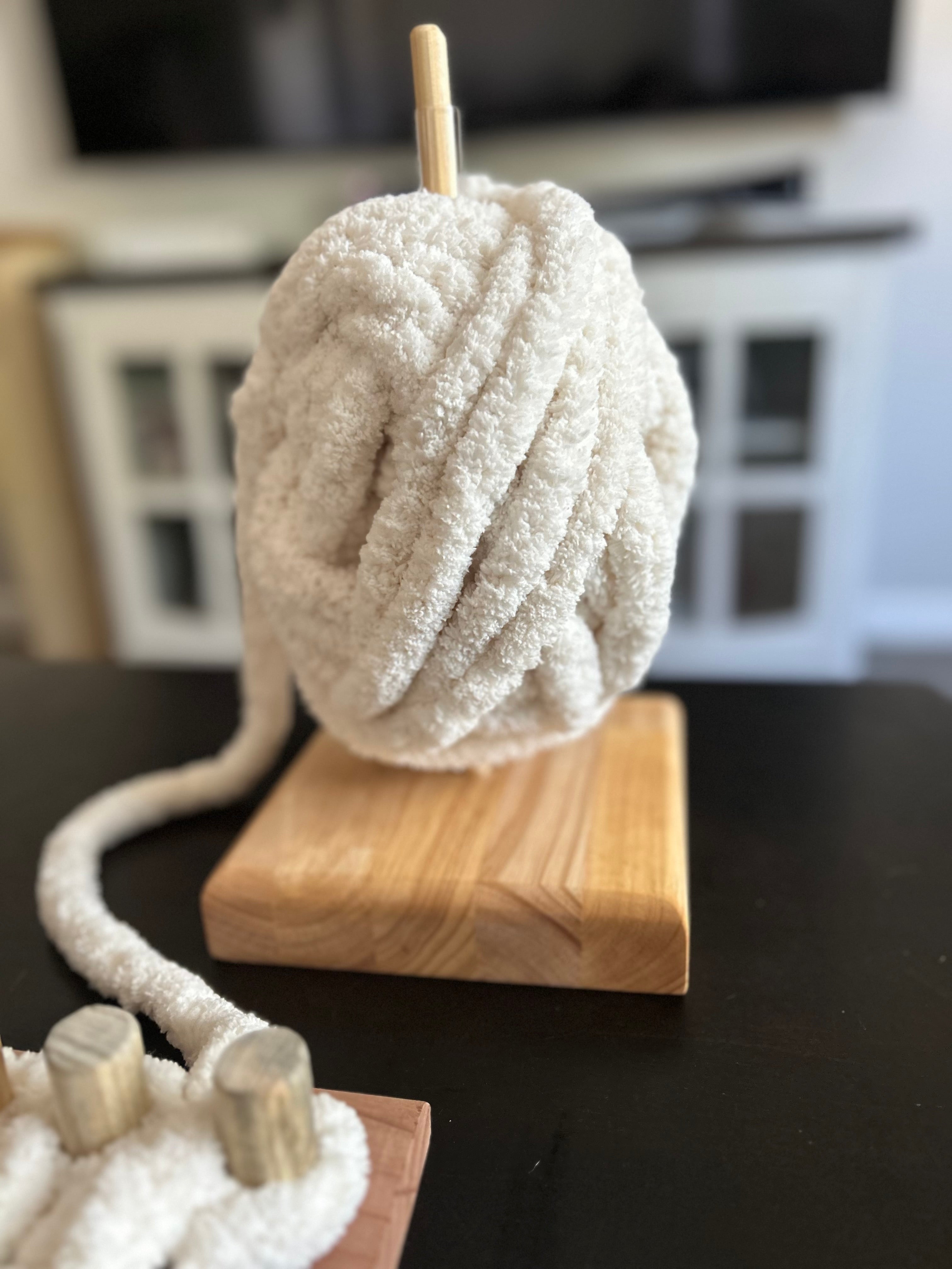 Chunky Yarn Holder: Jumbo Bobbin for Finger Knitting & Blanket Loom