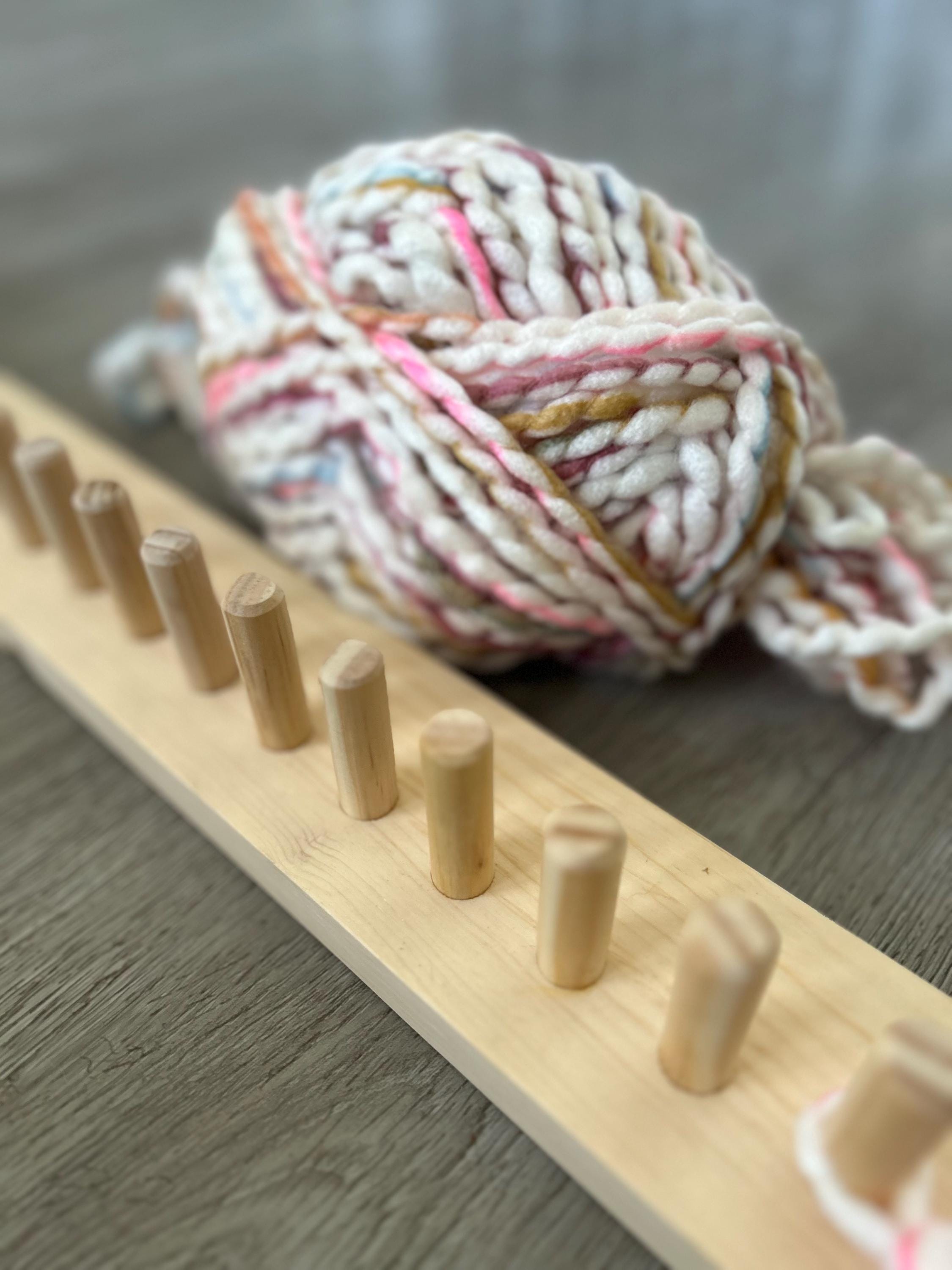 Blanket Loom for Bulky 6 Yarn - Customizable Knitting Loom - Foldable and portable