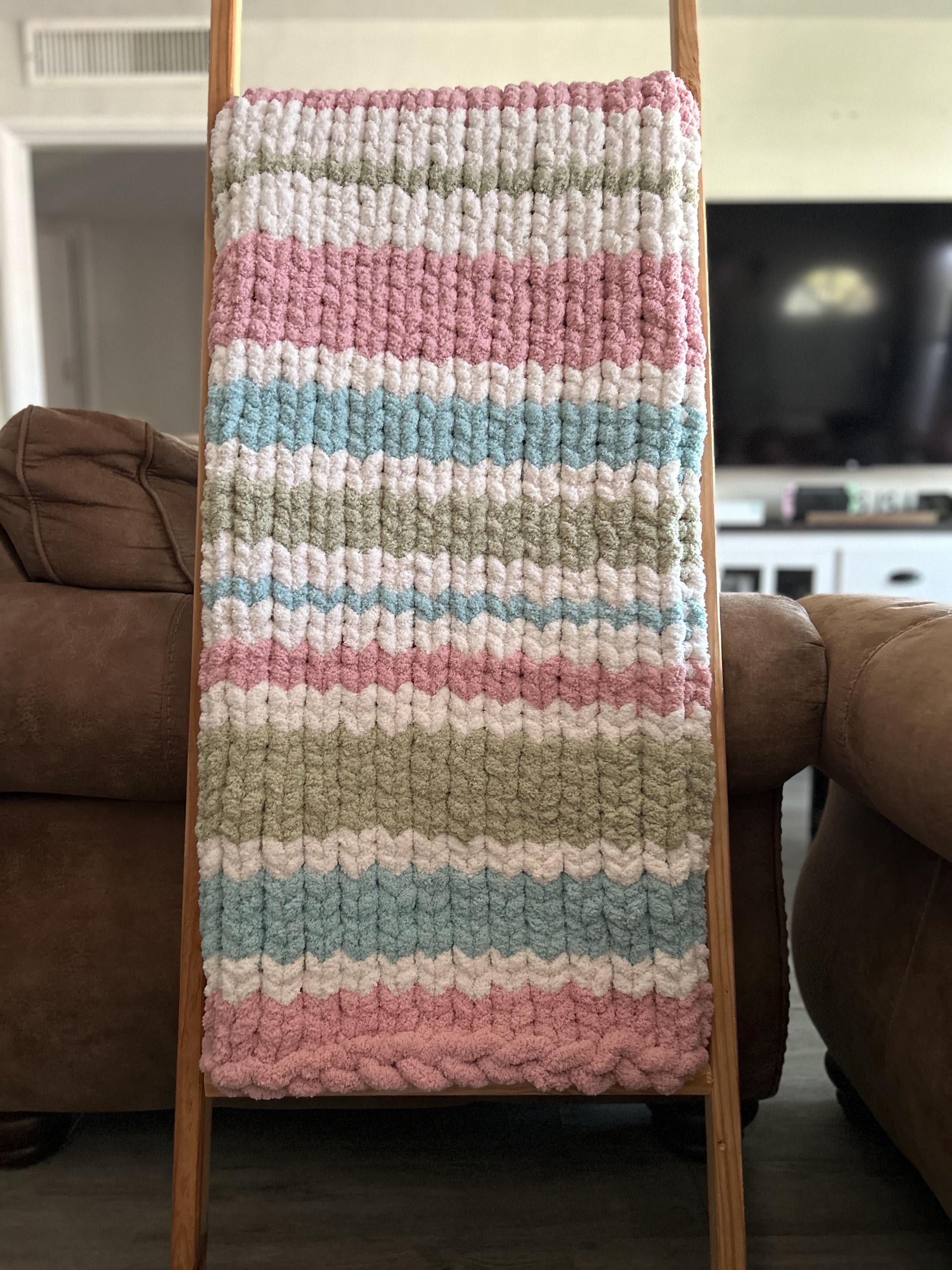 Spring Pastels - Finger Knit Pattern - (PDF File Only) - Chunky Blanket Pattern