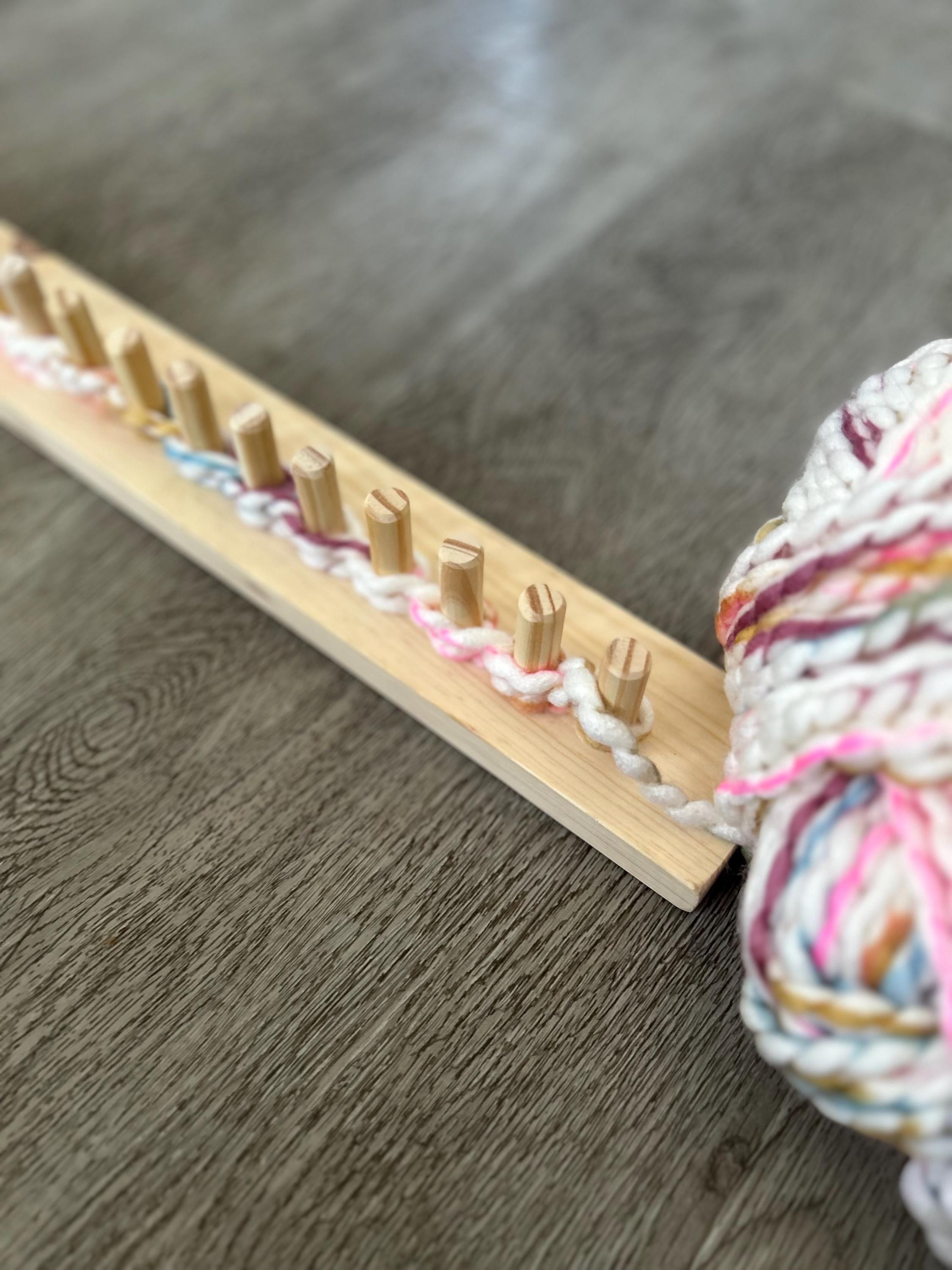 Blanket Loom for Bulky 6 Yarn - Customizable Knitting Loom - Foldable and portable